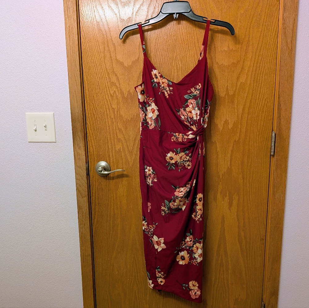 Nine Britton Burgundy Floral Midi Dress